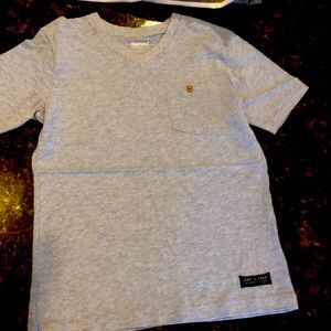 Boys light blue gap size 8 tee